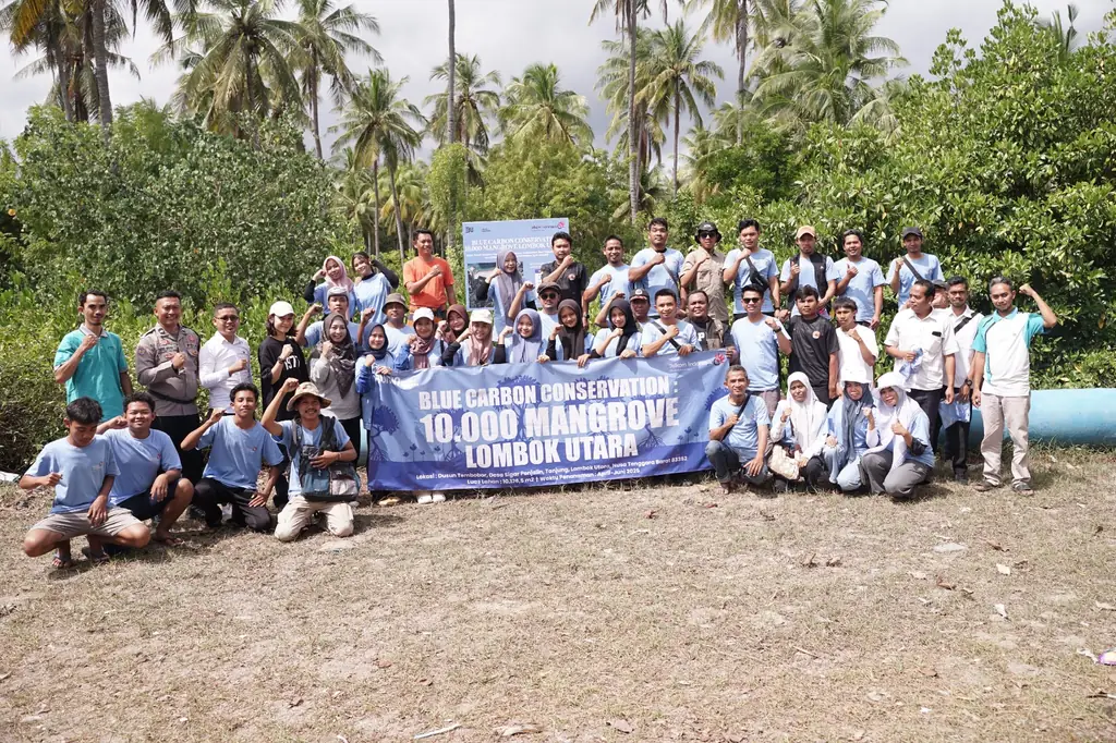 Telkom Dukung Restorasi Pesisir Lombok Utara